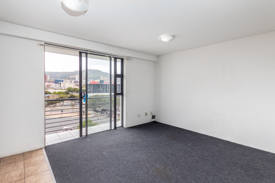 1 Bedroom Property for Sale in Zonnebloem Western Cape